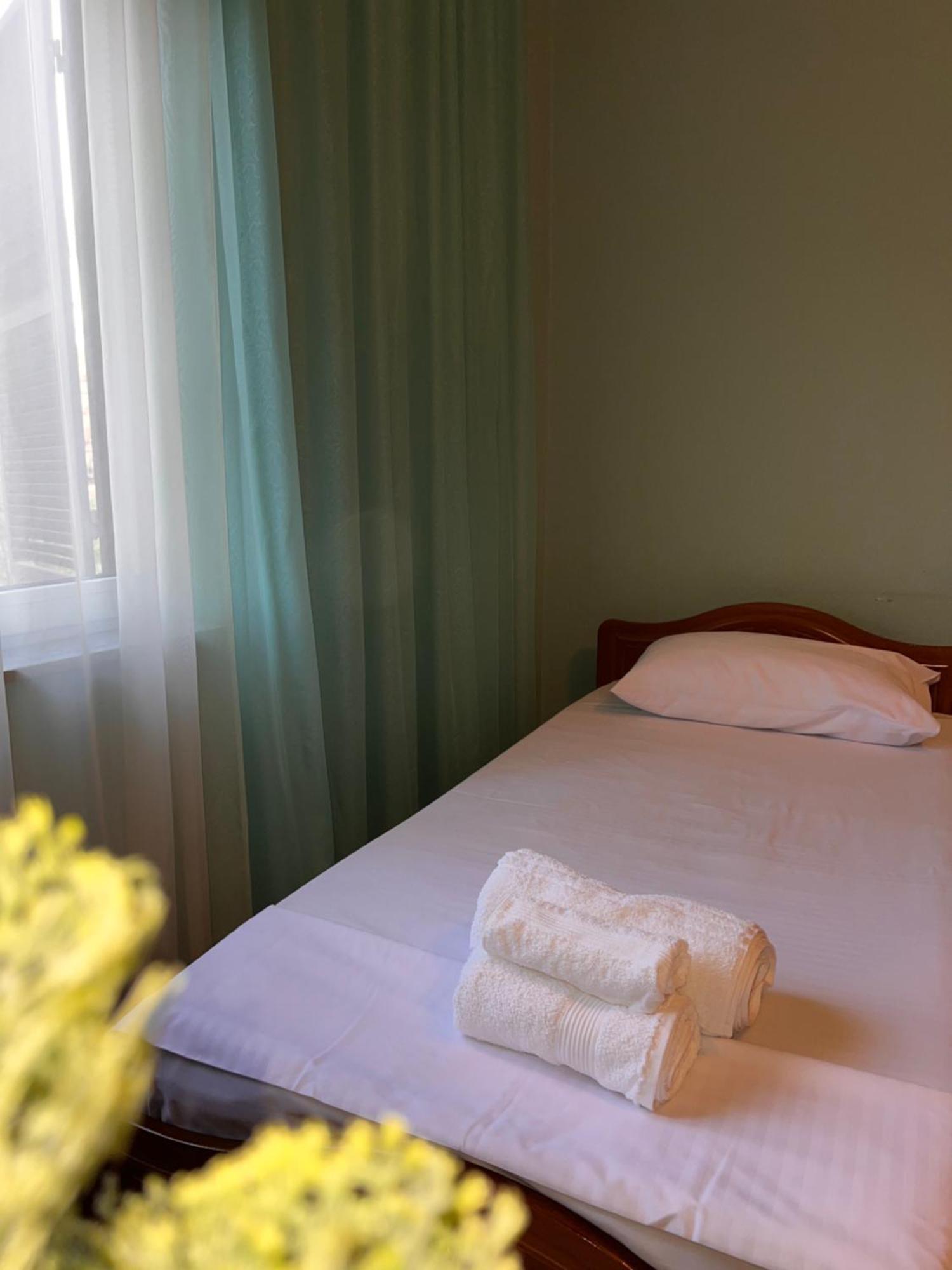 Berat Private Room In Haxhialiu Villa Εξωτερικό φωτογραφία