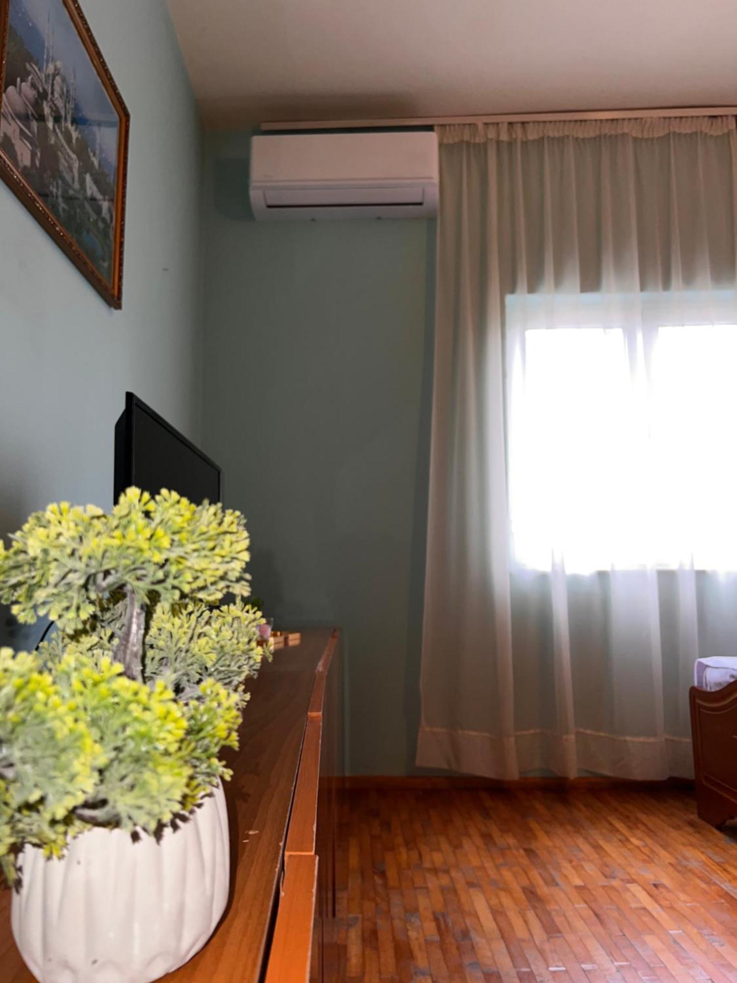 Berat Private Room In Haxhialiu Villa Εξωτερικό φωτογραφία