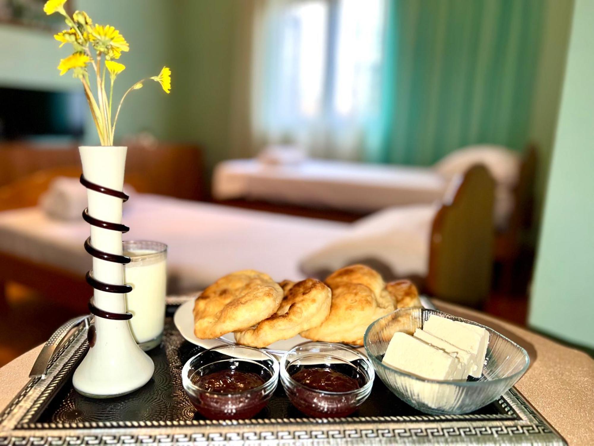 Berat Private Room In Haxhialiu Villa Εξωτερικό φωτογραφία