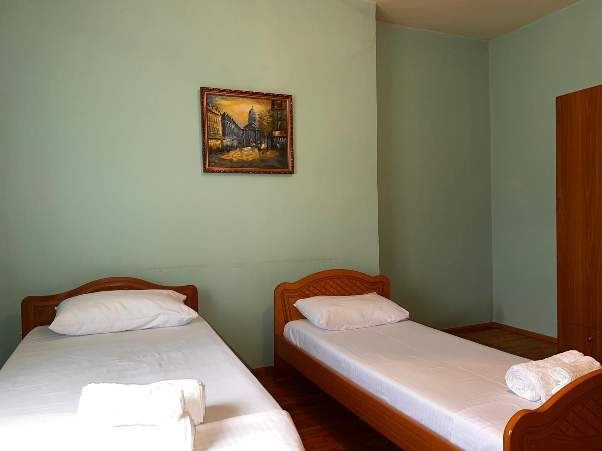 Berat Private Room In Haxhialiu Villa Εξωτερικό φωτογραφία