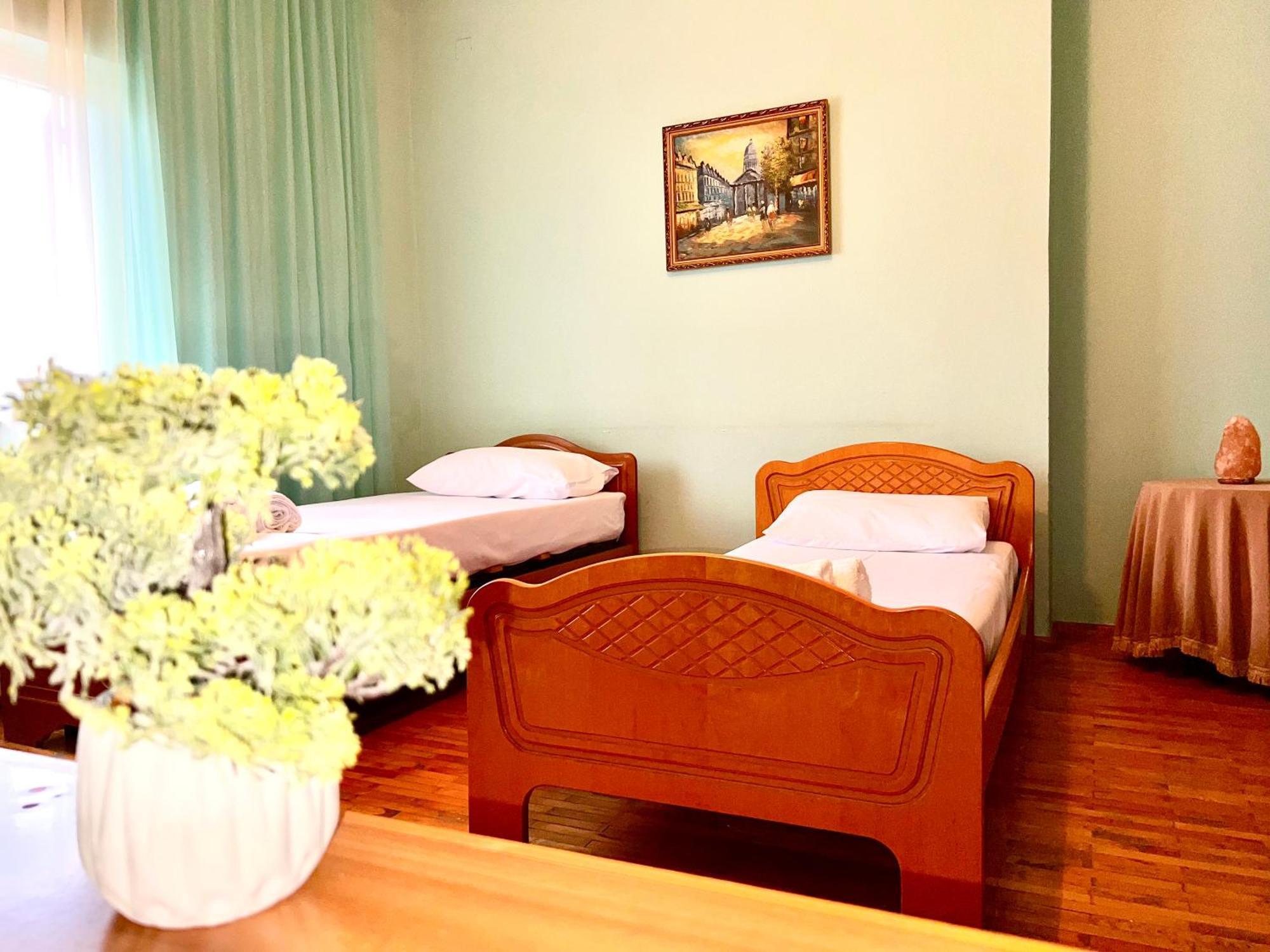 Berat Private Room In Haxhialiu Villa Εξωτερικό φωτογραφία